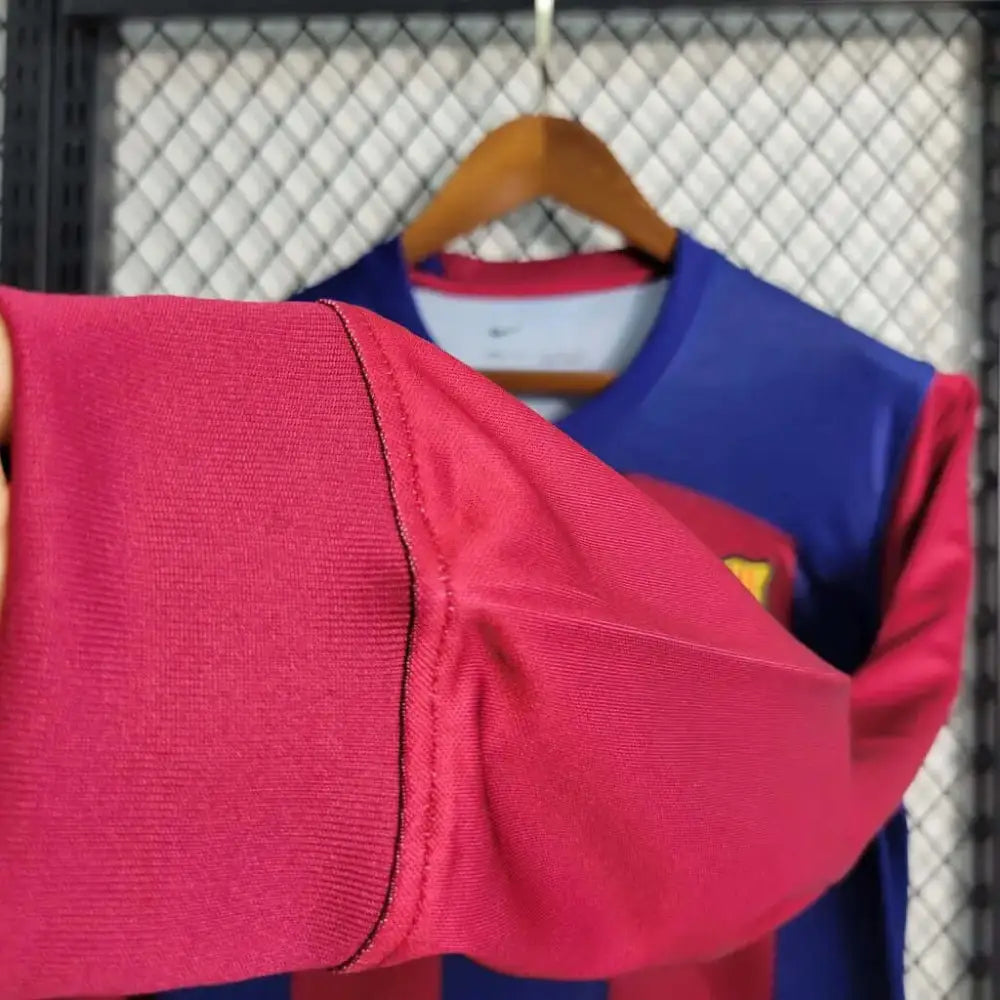Barcelona long sleeve jersey - Sleeve detail and cuff design