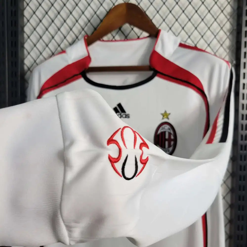 AC Milan 2007 "UCL Final" Vintage Jersey - Close-up of AC Milan crest and jersey details