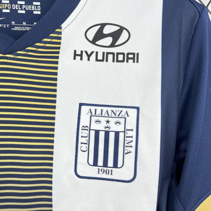 Alianza Lima 25/26 Shirt - Close-up of FUTBOLSPLY crest and jersey details