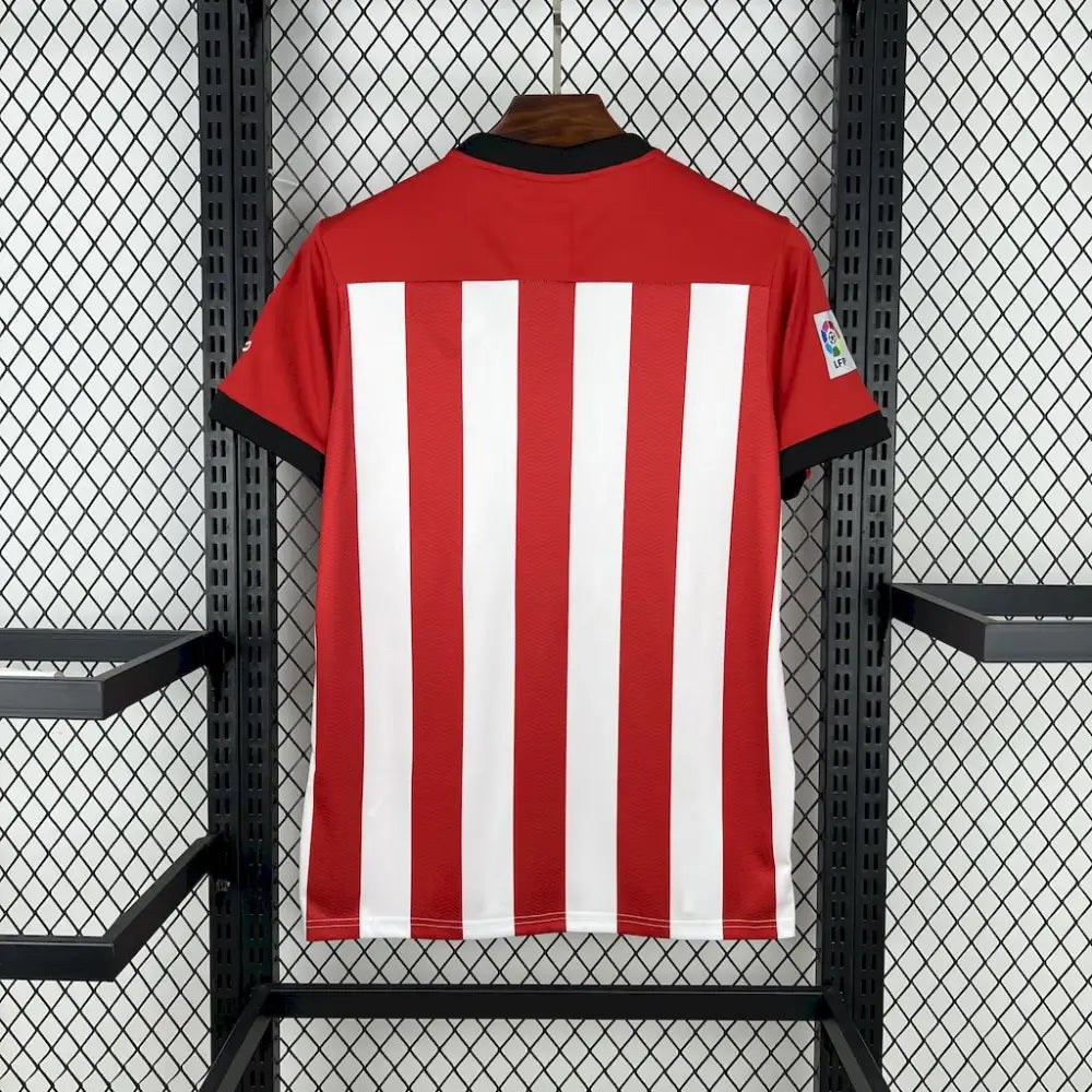 Athletic Bilbao 11/12 Retro Shirt - Close-up of FUTBOLSPLY crest and jersey details