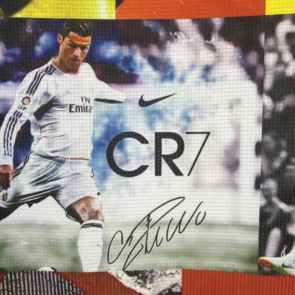 Cristiano Ronaldo T-shirt 25/26 - Close-up of FUTBOLSPLY crest and jersey details