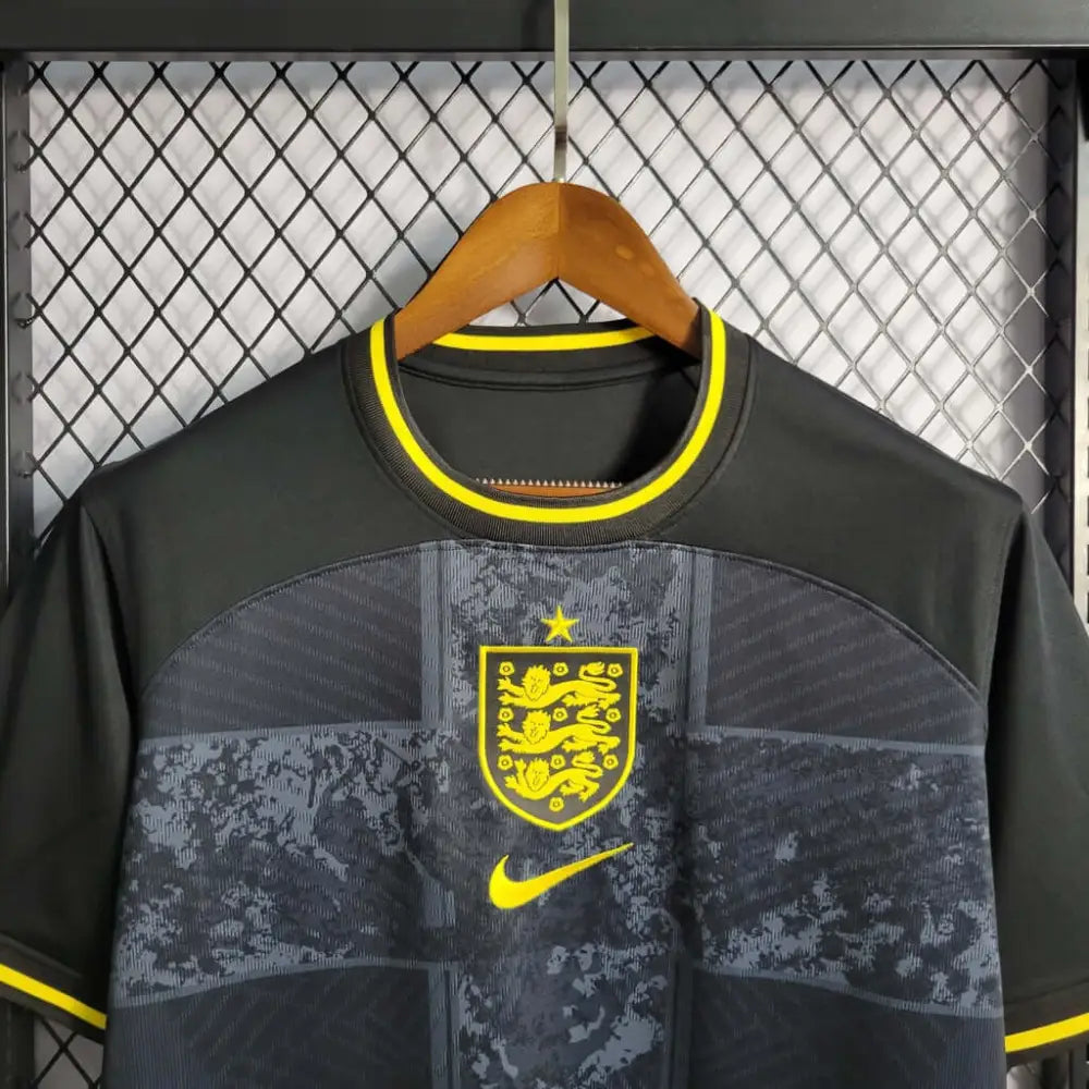 England special edition - Unique design elements and details