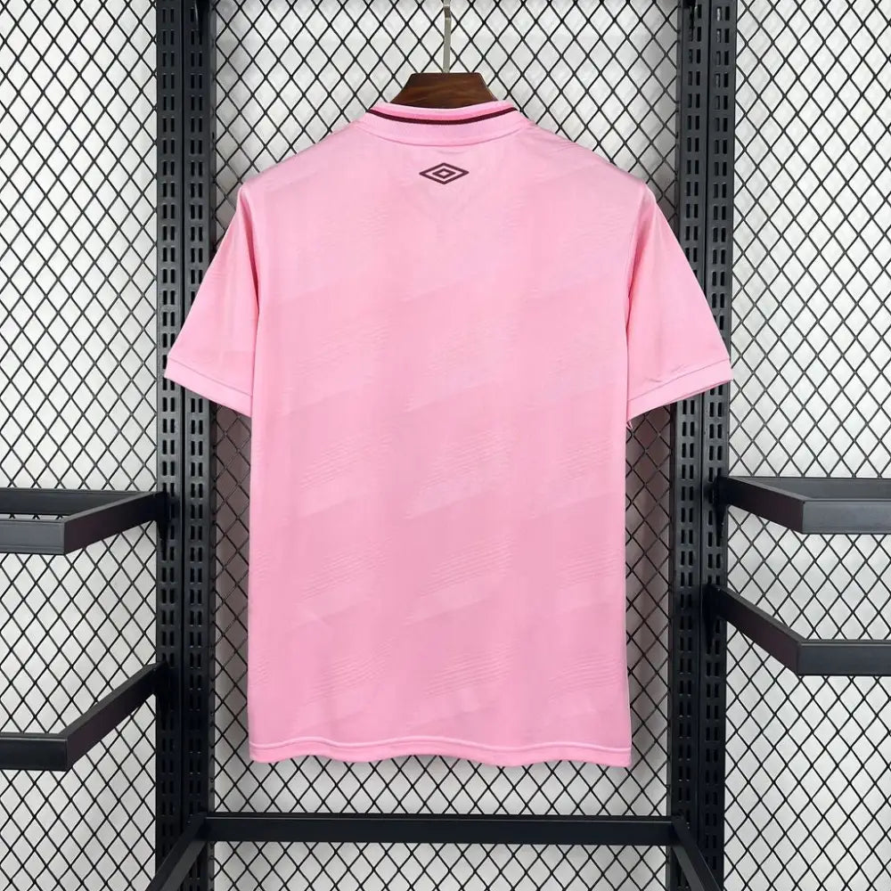 FUTBOLSPLY special edition - Unique design elements and details
