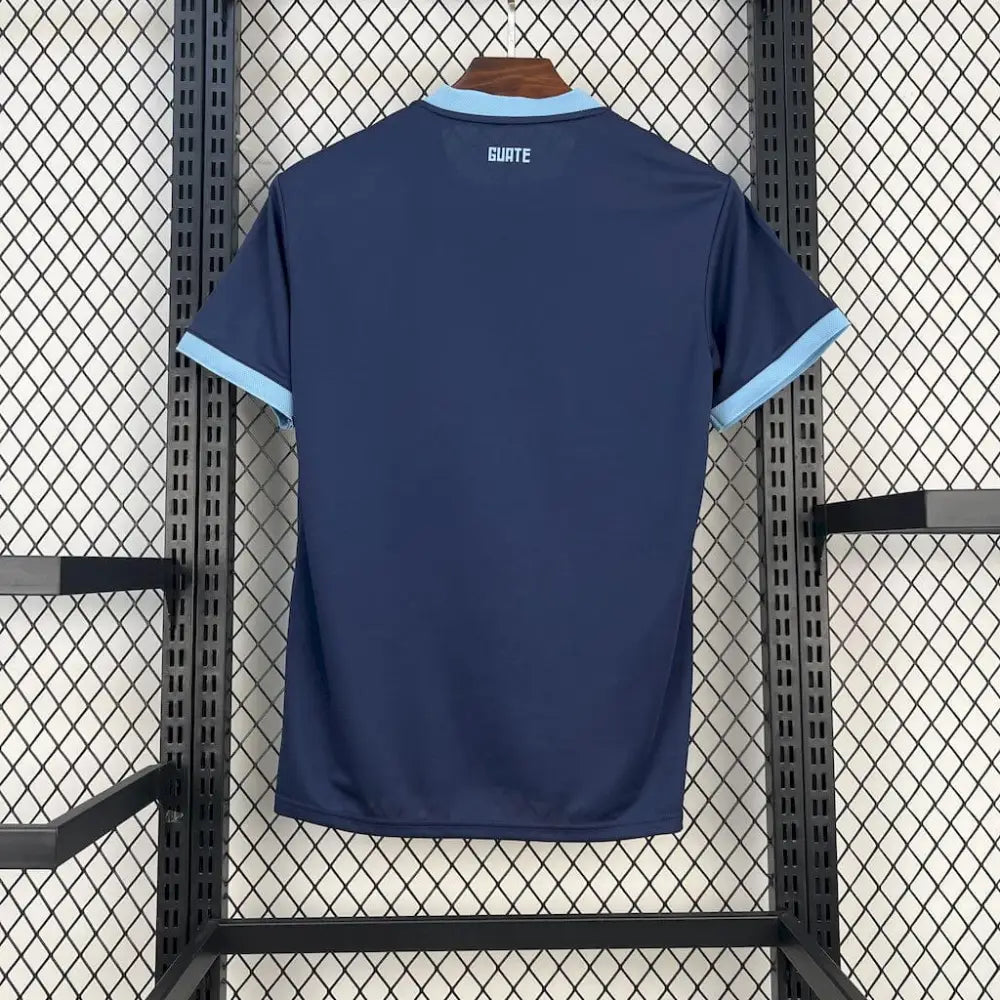 Guatemala 25/26 Away Shirt - Close-up of FUTBOLSPLY crest and jersey details