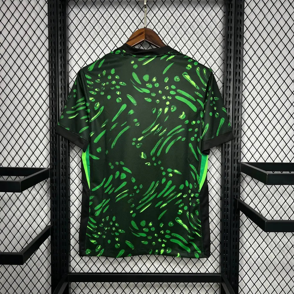 Nigeria 24/25 Away Shirt - Close-up of FUTBOLSPLY crest and jersey details