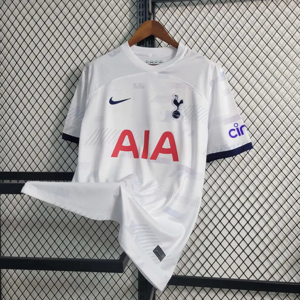 Tottenham 23/24 Home Jersey - Close-up of FUTBOLSPLY crest and jersey details