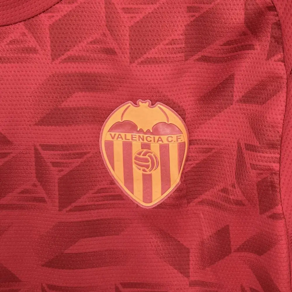 Valencia 25/26 Away Shirt - Close-up of FUTBOLSPLY crest and jersey details