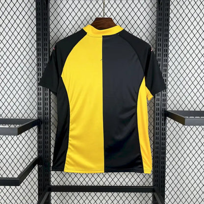 Zaragoza 01/02 Retro Shirt - Close-up of FUTBOLSPLY crest and jersey details